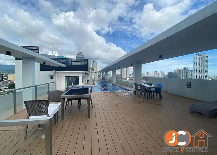 West Jones Residences By Jc Spacerentals, Mountain View, Free Wi-fi & Netflix, 15th Floor Located At The Center Of Appart hôtel Cebu