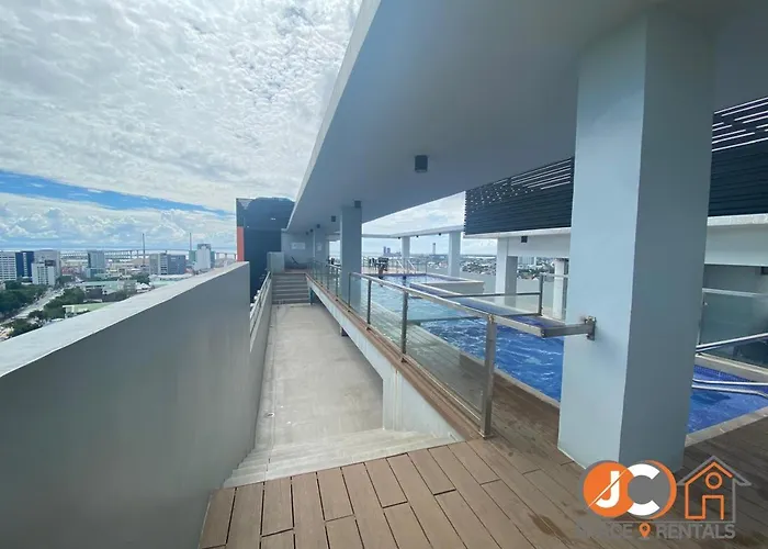 West Jones Residences By Jc Spacerentals, Mountain View, Free Wi-fi & Netflix, 15th Floor Located At The Center Of 4* Cebu