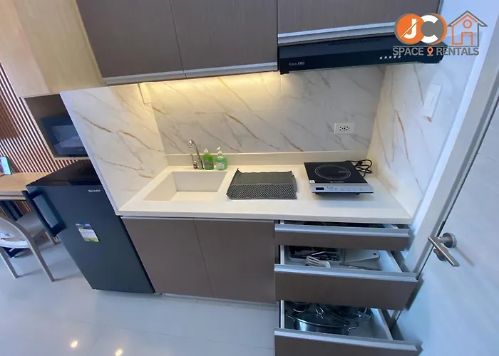 West Jones Residences By Jc Spacerentals, Mountain View, Free Wi-fi & Netflix, 15th Floor Located At The Center Of 4*