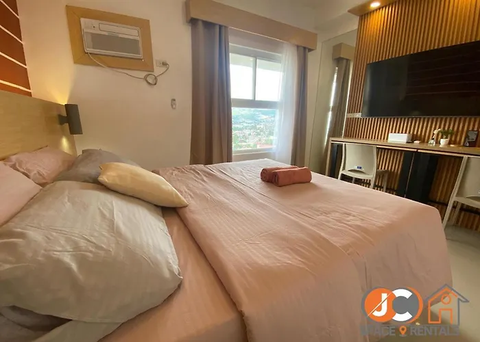 West Jones Residences By Jc Spacerentals, Mountain View, Free Wi-fi & Netflix, 15th Floor Located At The Center Of Appart hôtel Cebu